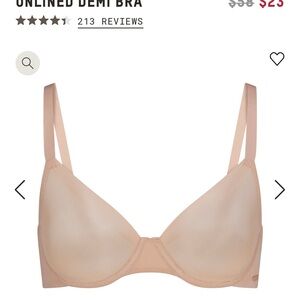 SKIMS NO SHOW molded unlined Demi bra